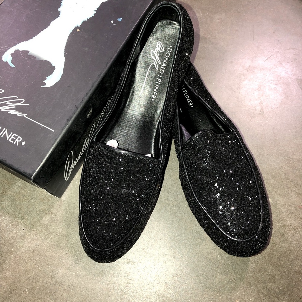NWT Donald J Pliner Black Sparkle Loafer 9.5